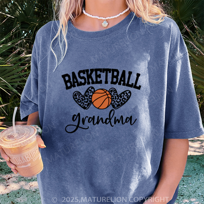 Maturelion Women's T-shirt Basketball Grandma DTG Washed T-shirt