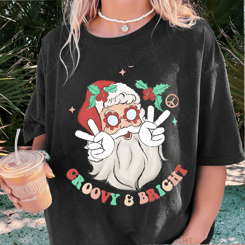 Maturelion Christmas T-Shirt Groovy Bright Women T-Shirt