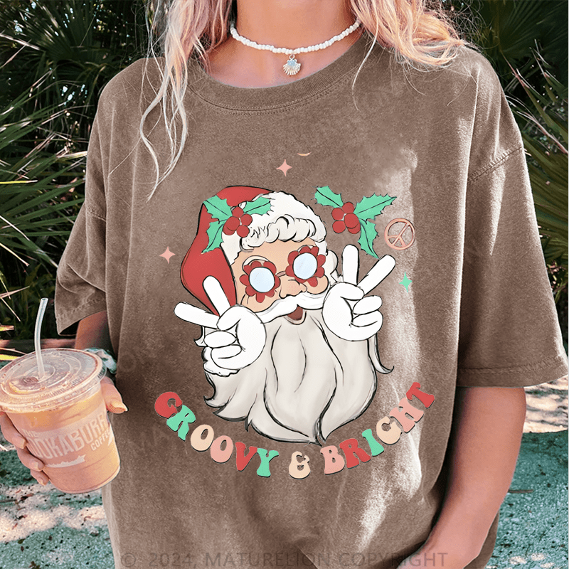 Maturelion Christmas T-Shirt Groovy Bright Women T-Shirt