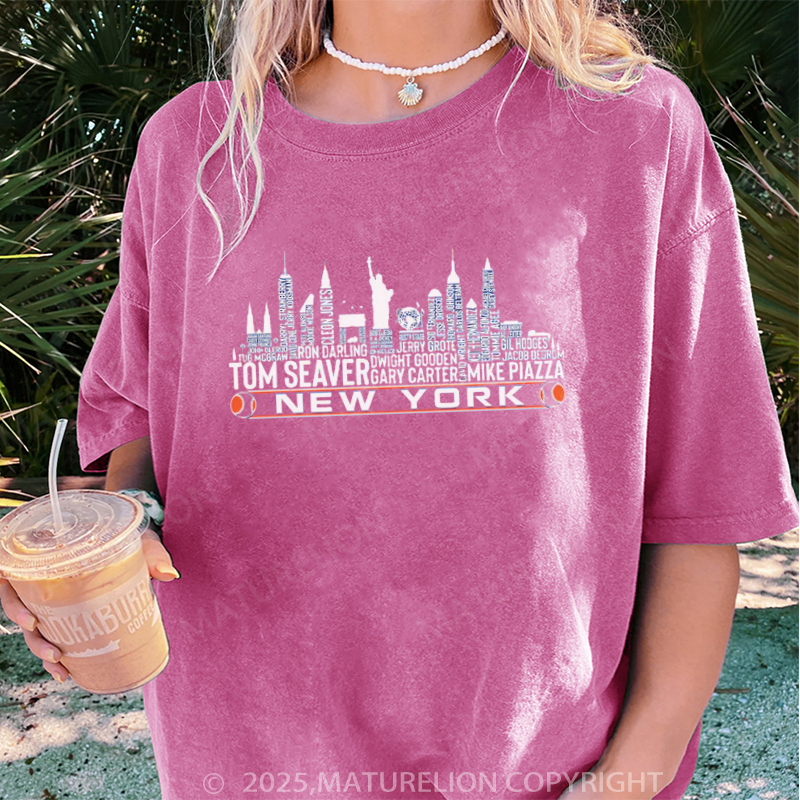 Maturelion Women's T-shirt New York Baseball Team All Time Legends, New York City Skyline DTG Washed T-shirt