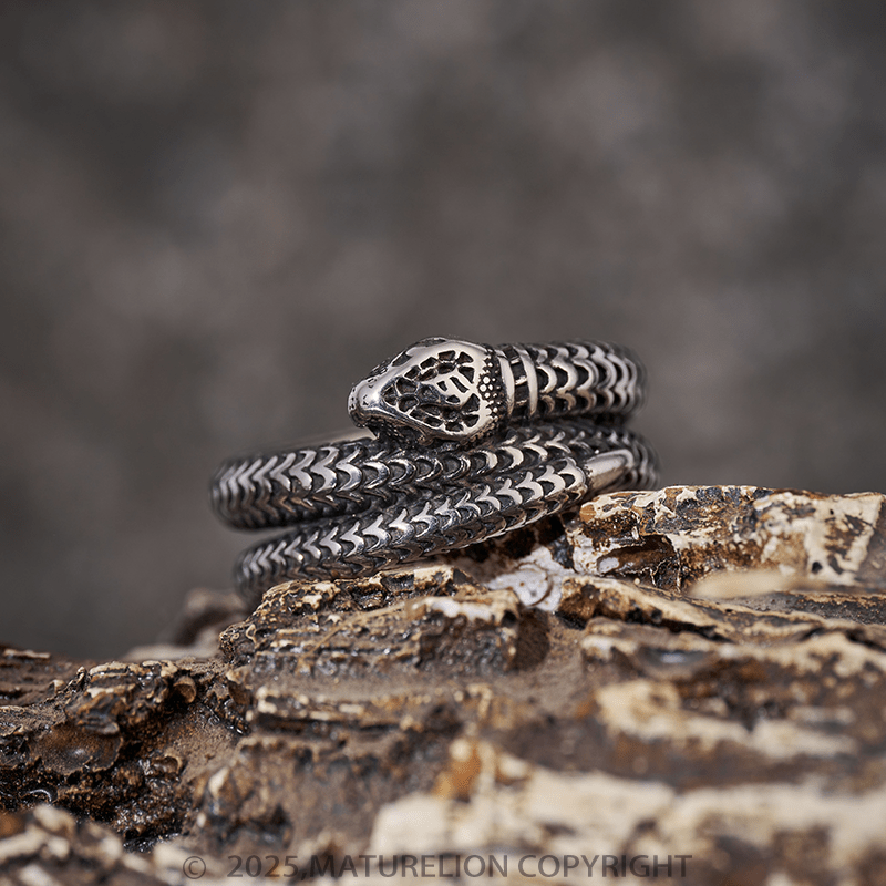 Matuerlion Vintage-Inspired Snake Ring for the Bold