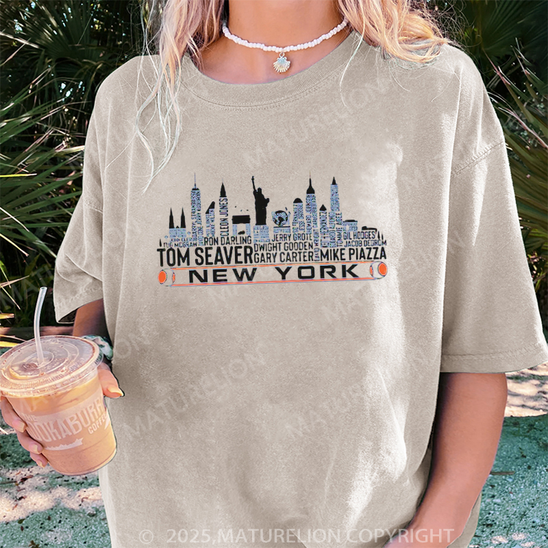 Maturelion Women's T-shirt New York Baseball Team All Time Legends, New York City Skyline DTG Washed T-shirt