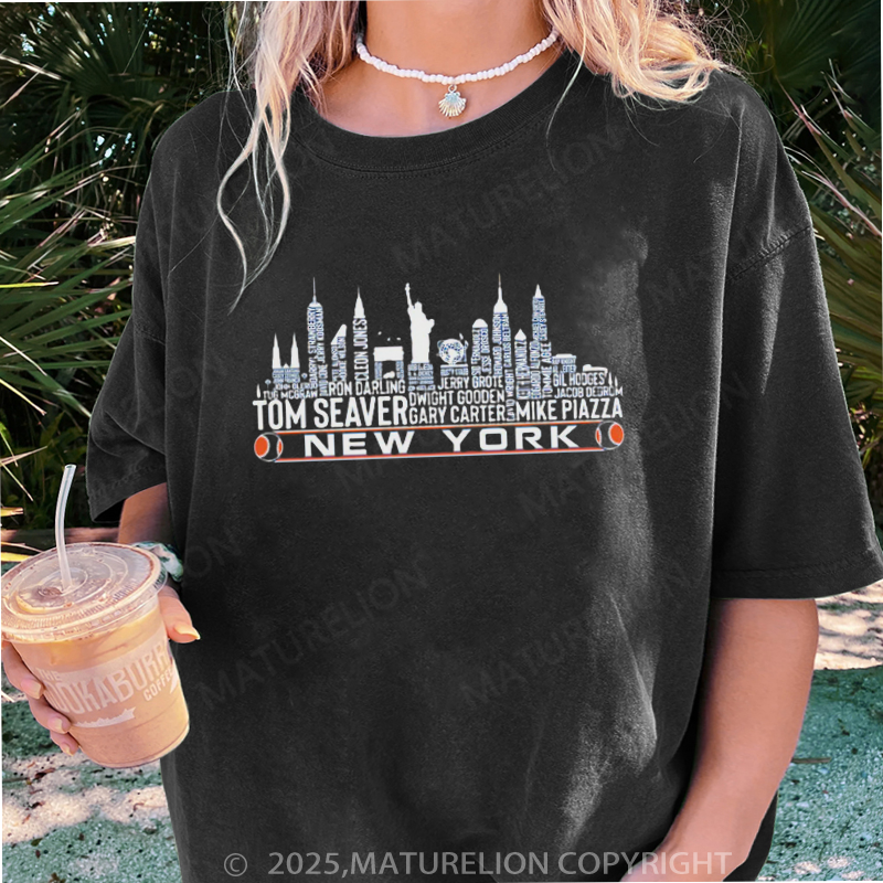 Maturelion Women's T-shirt New York Baseball Team All Time Legends, New York City Skyline DTG Washed T-shirt