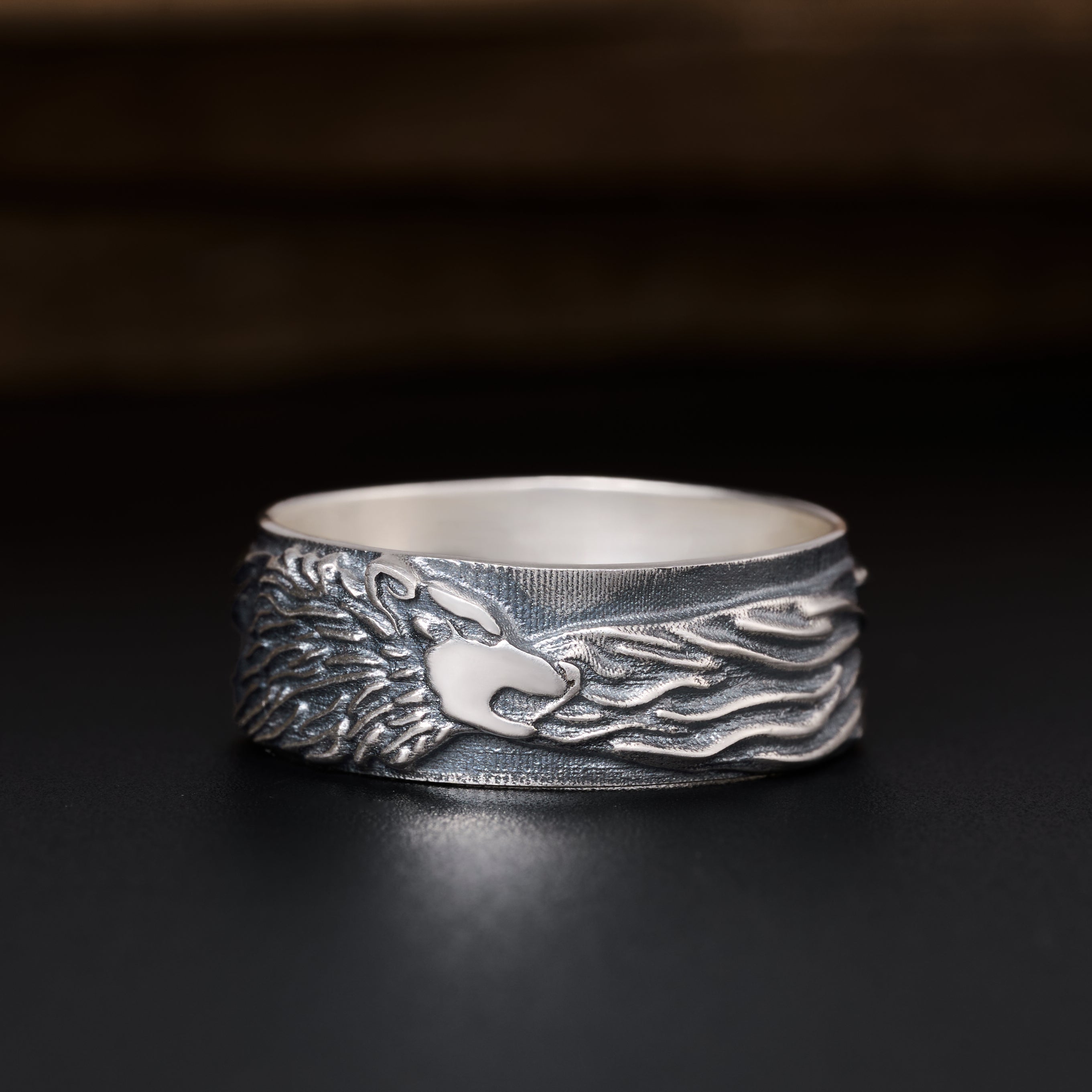 Matuerlion Vintage Fierce Wolf's Mane Band Ring