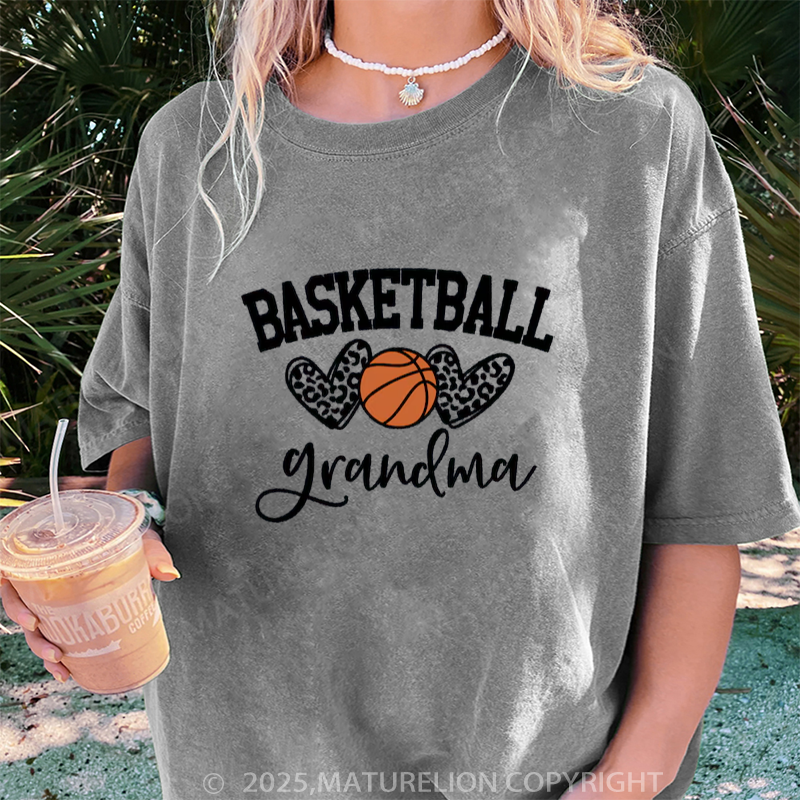 Maturelion Women's T-shirt Basketball Grandma DTG Washed T-shirt