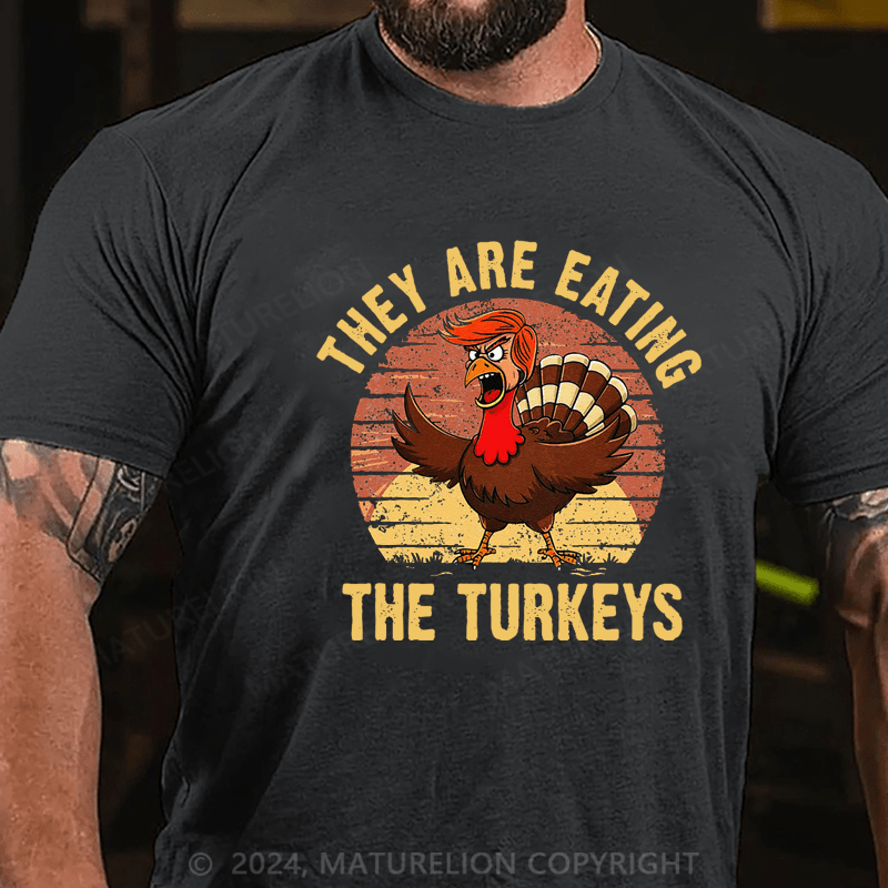 Maturelion Thanksgiving T-Shirt Funny Happy Thanksgiving Chicken Vs Turkey T-Shirt