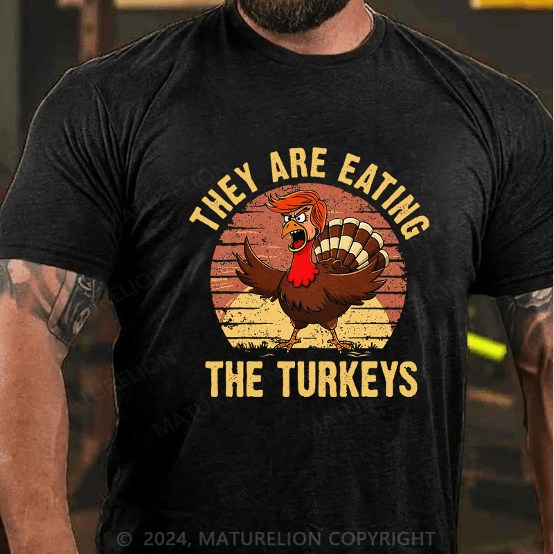 Maturelion Thanksgiving T-Shirt Funny Happy Thanksgiving Chicken Vs Turkey T-Shirt