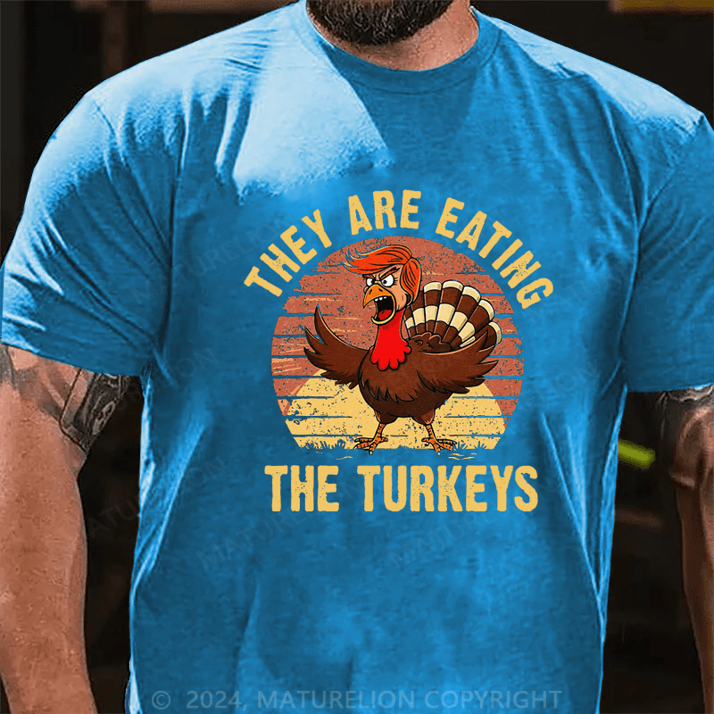 Maturelion Thanksgiving T-Shirt Funny Happy Thanksgiving Chicken Vs Turkey T-Shirt