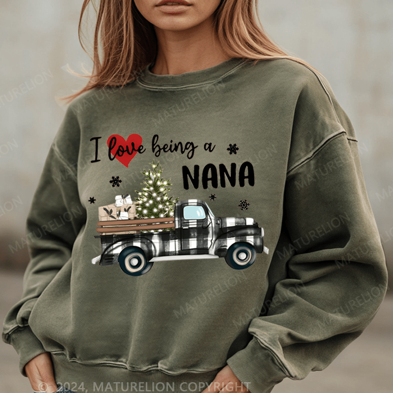 Maturelion Christmas Sweatshirt I Love Being A Nana Women Sweatshirt