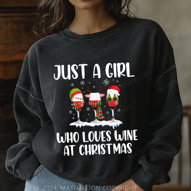 Maturelion Christmas Sweatshirt Just A Girl Who Loves Wine At Christmas Women Sweatshirt