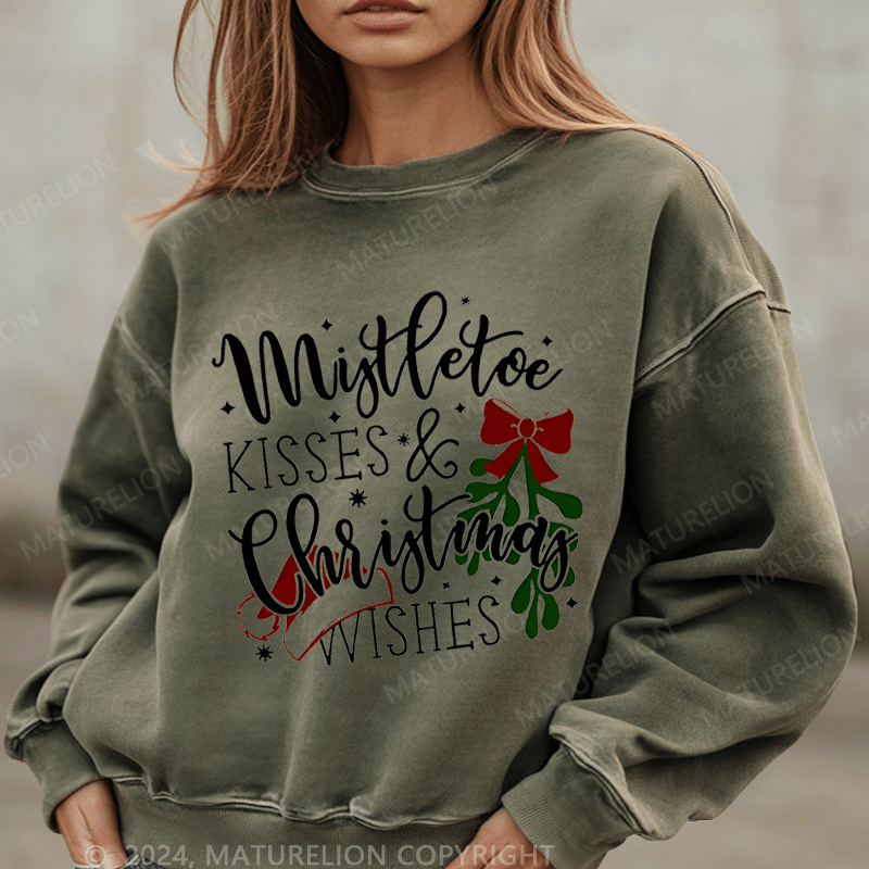 Maturelion Christmas Sweatshirt Mistletoe Kisses Christmas Wishes Women Sweatshirt