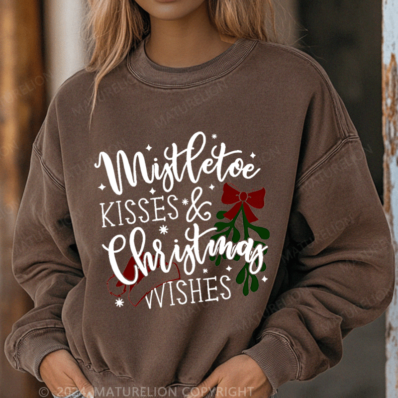 Maturelion Christmas Sweatshirt Mistletoe Kisses Christmas Wishes Women Sweatshirt