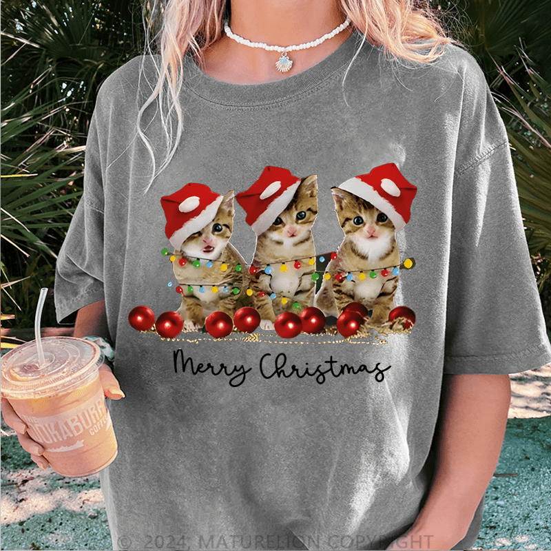 Maturelion Christmas T-Shirt Cat Lovers Christmas Women T-Shirt