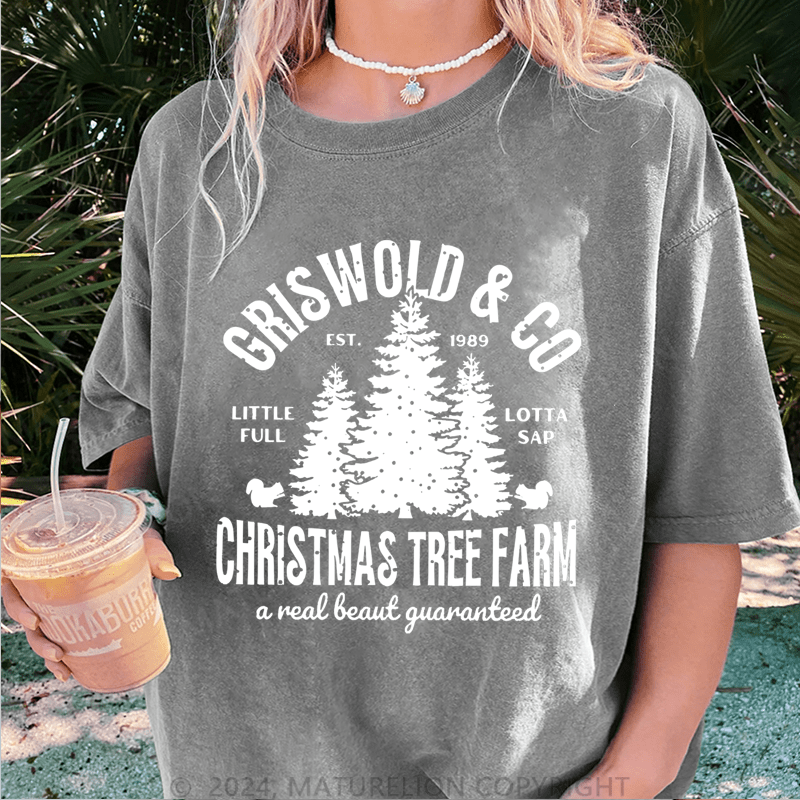 Maturelion Christmas T-Shirt Girs World Christmas Tree Farm Women T-Shirt