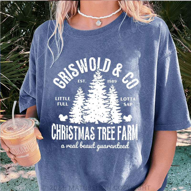 Maturelion Christmas T-Shirt Girs World Christmas Tree Farm Women T-Shirt