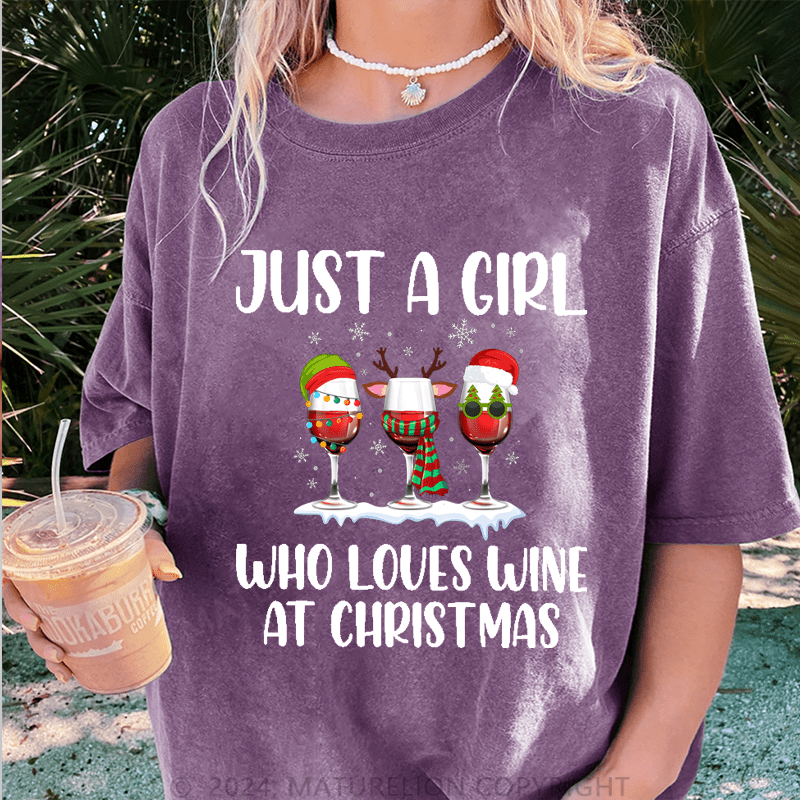 Maturelion Christmas T-Shirt Just A Girl Who Loves Wine At Christmas Women T-Shirt