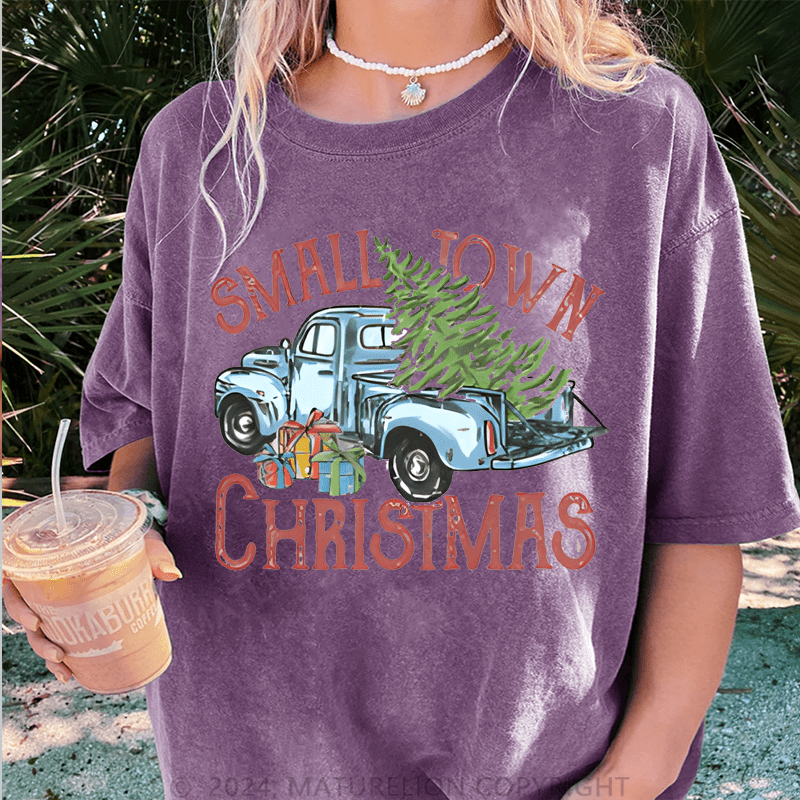 Maturelion Christmas T-Shirt Small Town Christmas Women T-Shirt