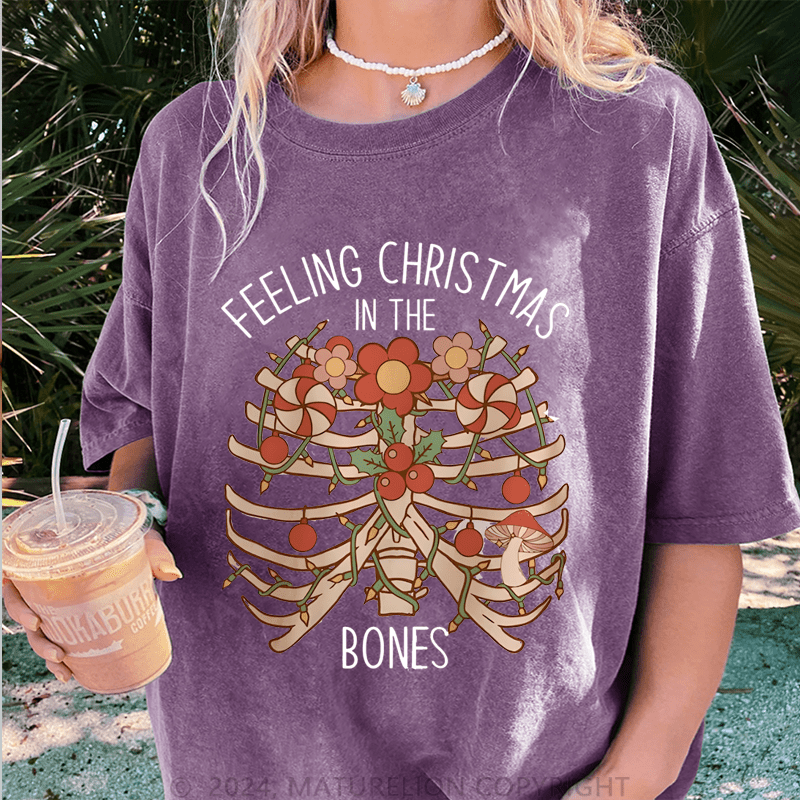 Maturelion Christmas T-Shirt Feeling Christmas In The Bone Women T-Shirt