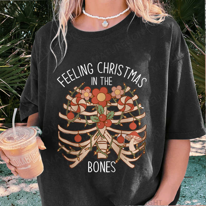 Maturelion Christmas T-Shirt Feeling Christmas In The Bone Women T-Shirt