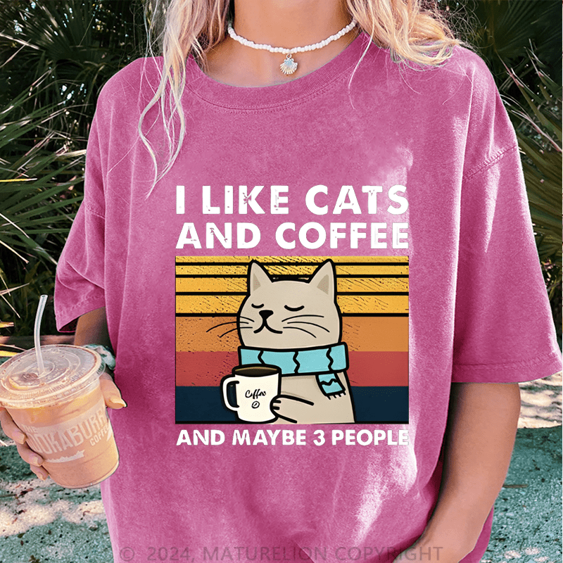 Maturelion Christmas T-Shirt I Like Cat And Coffee And Maybe 3 People Women T-Shirt