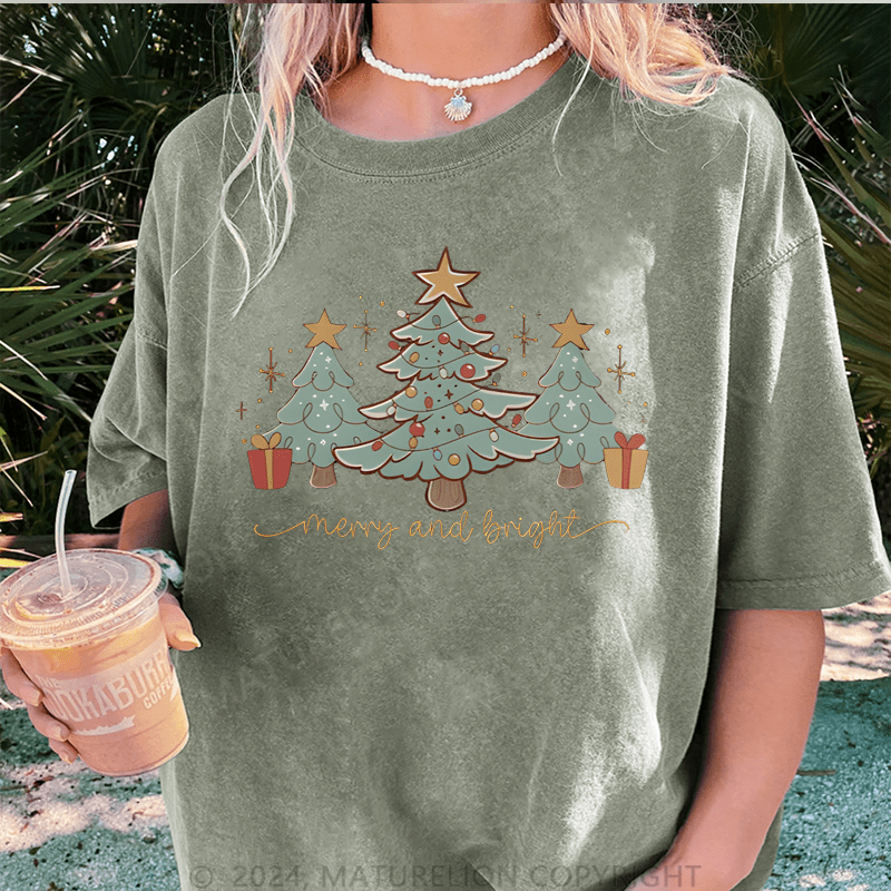 Maturelion Christmas T-Shirt Merry And Bright Women T-Shirt