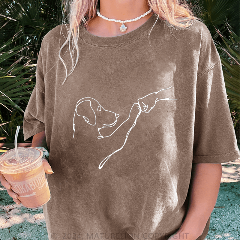 Maturelion Dog Fist Bump Funny DTG Printing Washed Cotton T-Shirt