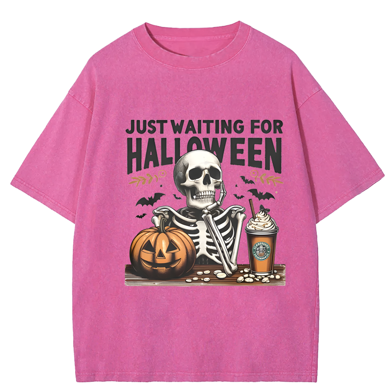 Maturelion Halloween Just waiting for Halloween DTG Printing Washed Cotton T-Shirt